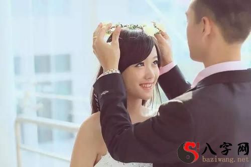 梦见自己和陌生人结婚