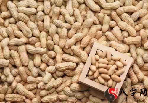 梦见和别人一起吃花生