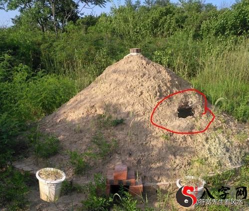 梦见坟墓上面有个洞