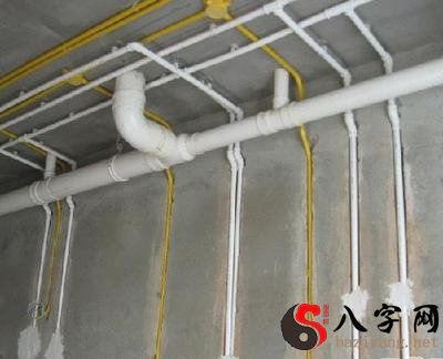 梦见自己装修房子